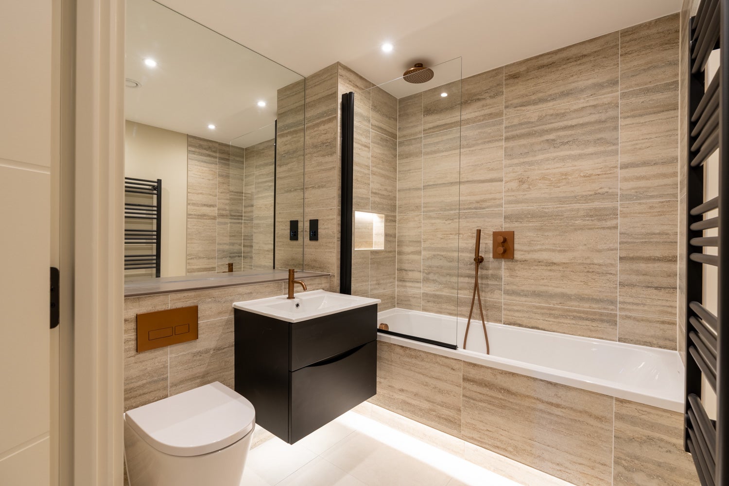 Flat Lapidge Drive in Greater London