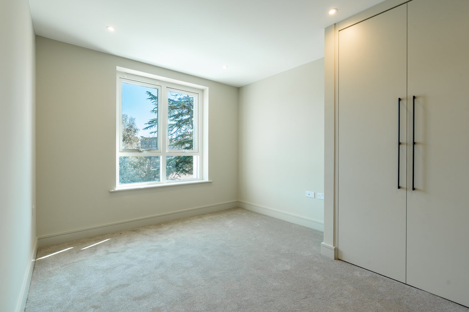 Flat Lapidge Drive in Greater London