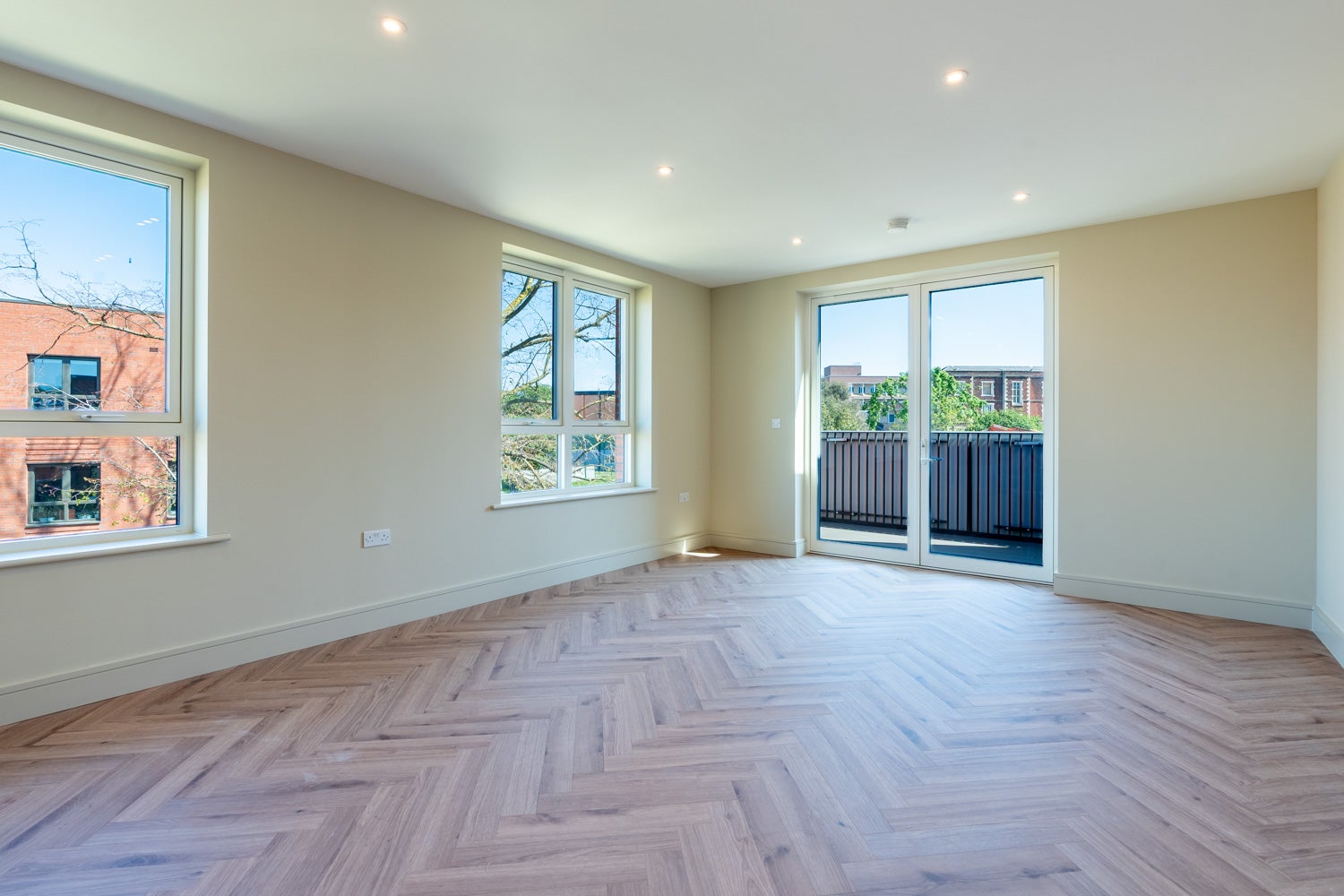 Flat Lapidge Drive in Greater London