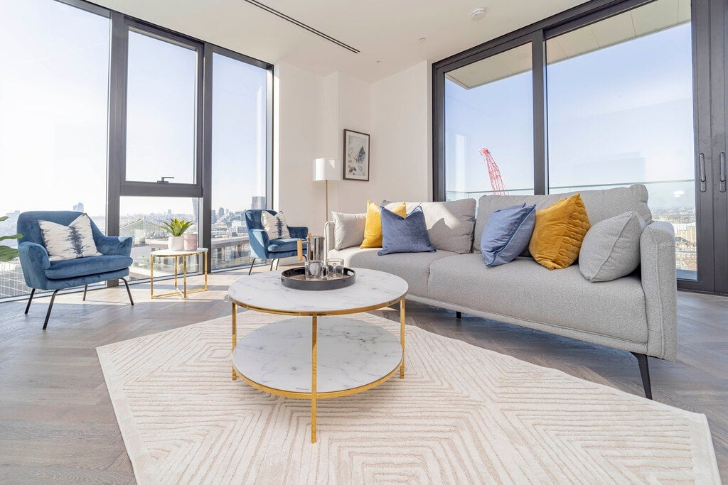 Flat Pennington Quay Walk in Greater London