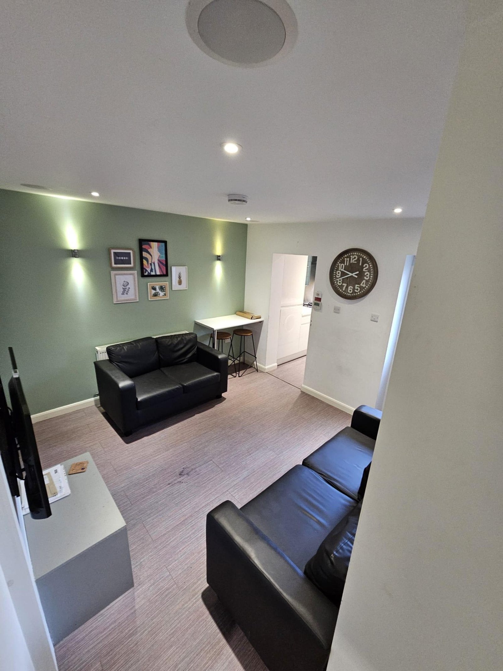 Room Leek Road in Stoke-on-Trent
