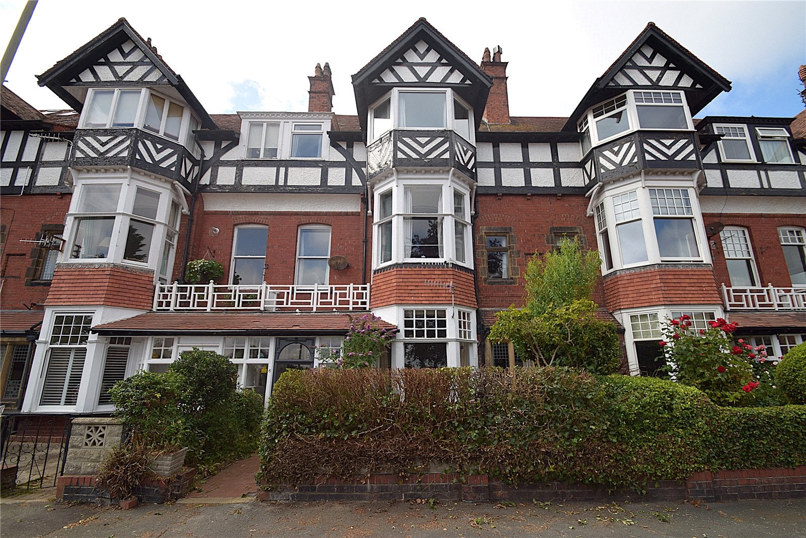 Flat Belvedere Road in Scarborough
