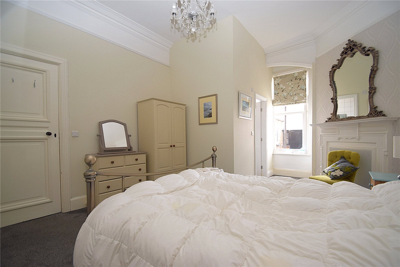 Flat Belvedere Road in Scarborough