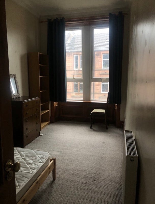 Room Whitehill Street in Glasgow