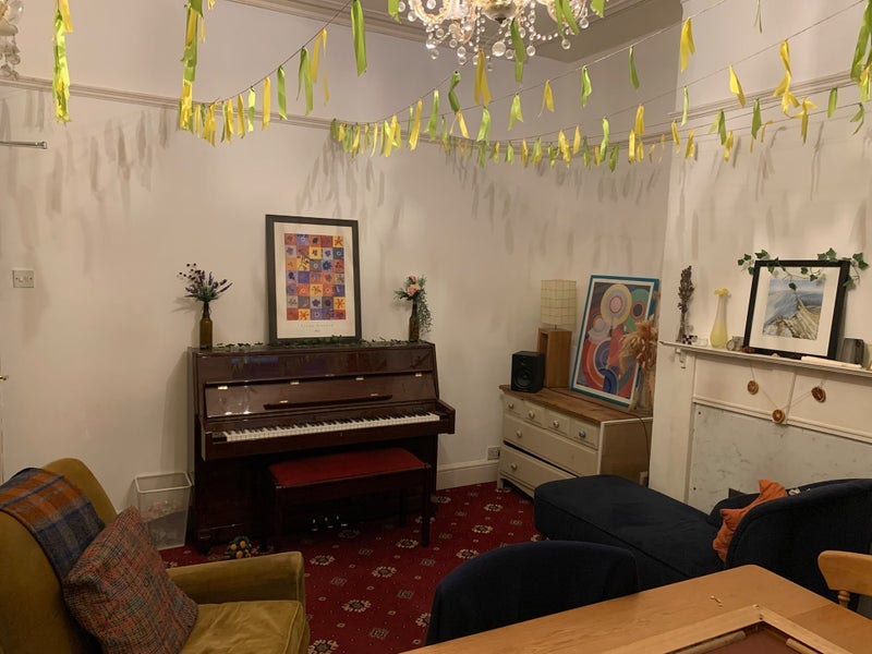 Room Sefton Park Road in Bristol