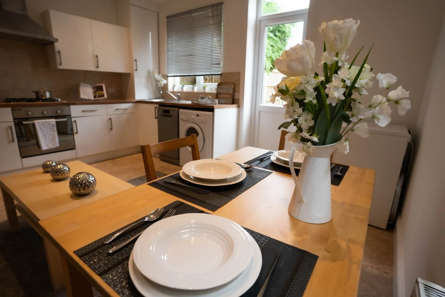 Flat Courtrai Road in Greater London