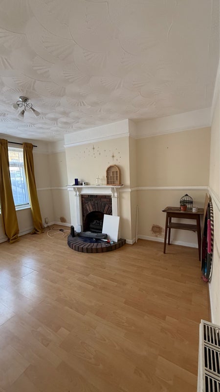 Room Rookery Road in Bristol