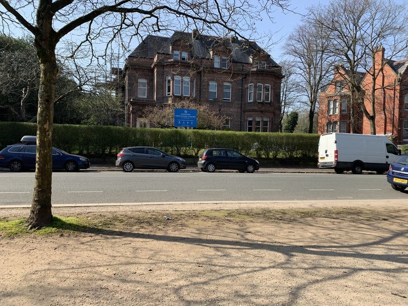 Room Aigburth Drive in Liverpool