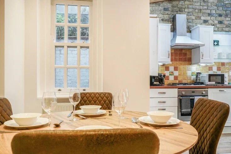 Flat Gopsall Street in Greater London