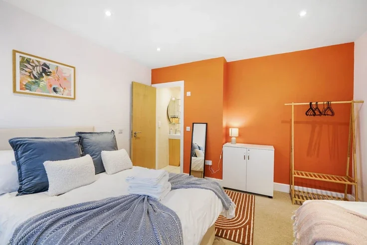 Flat Gopsall Street in Greater London
