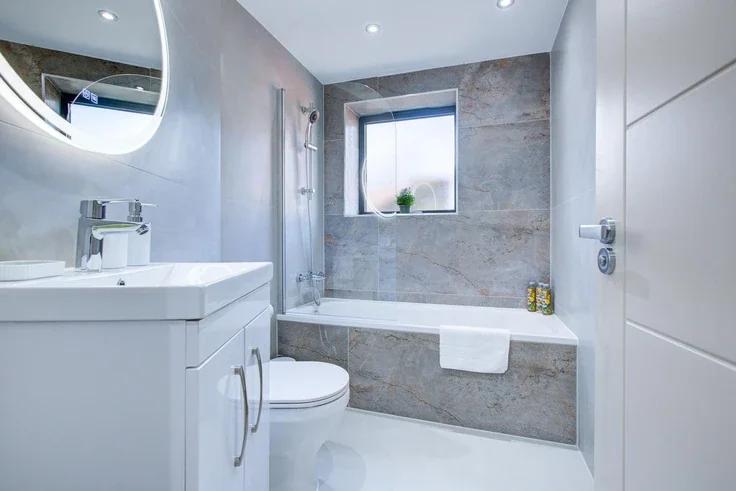Flat Warwick Place in Greater London