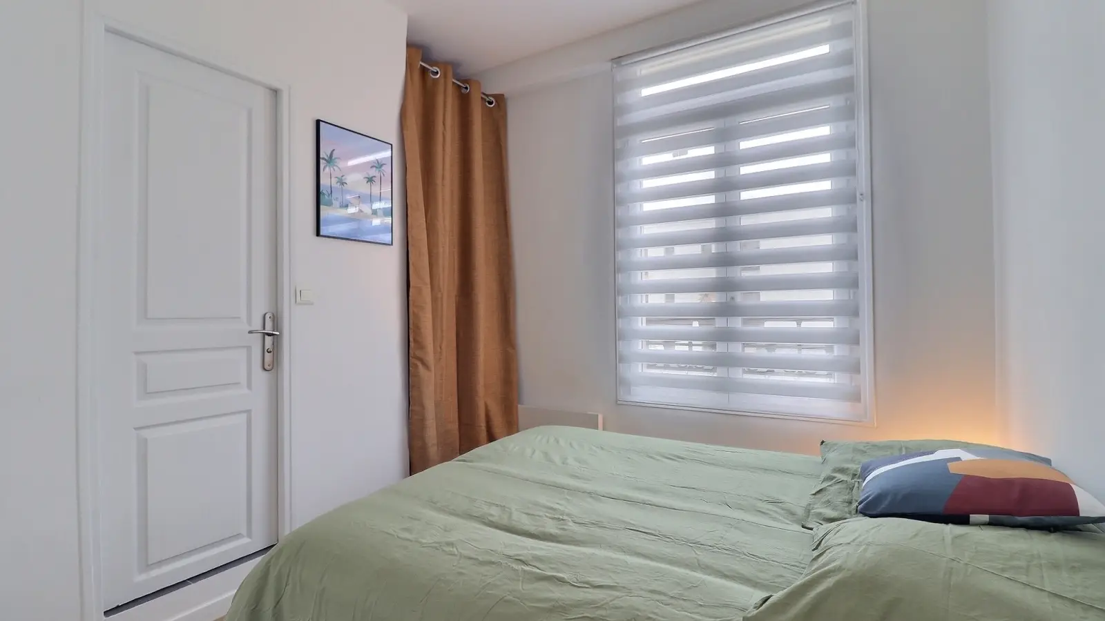 Flat Rue du Faubourg Saint-Antoine in Paris