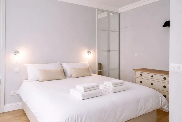 Flat Charlotte Street in Greater London