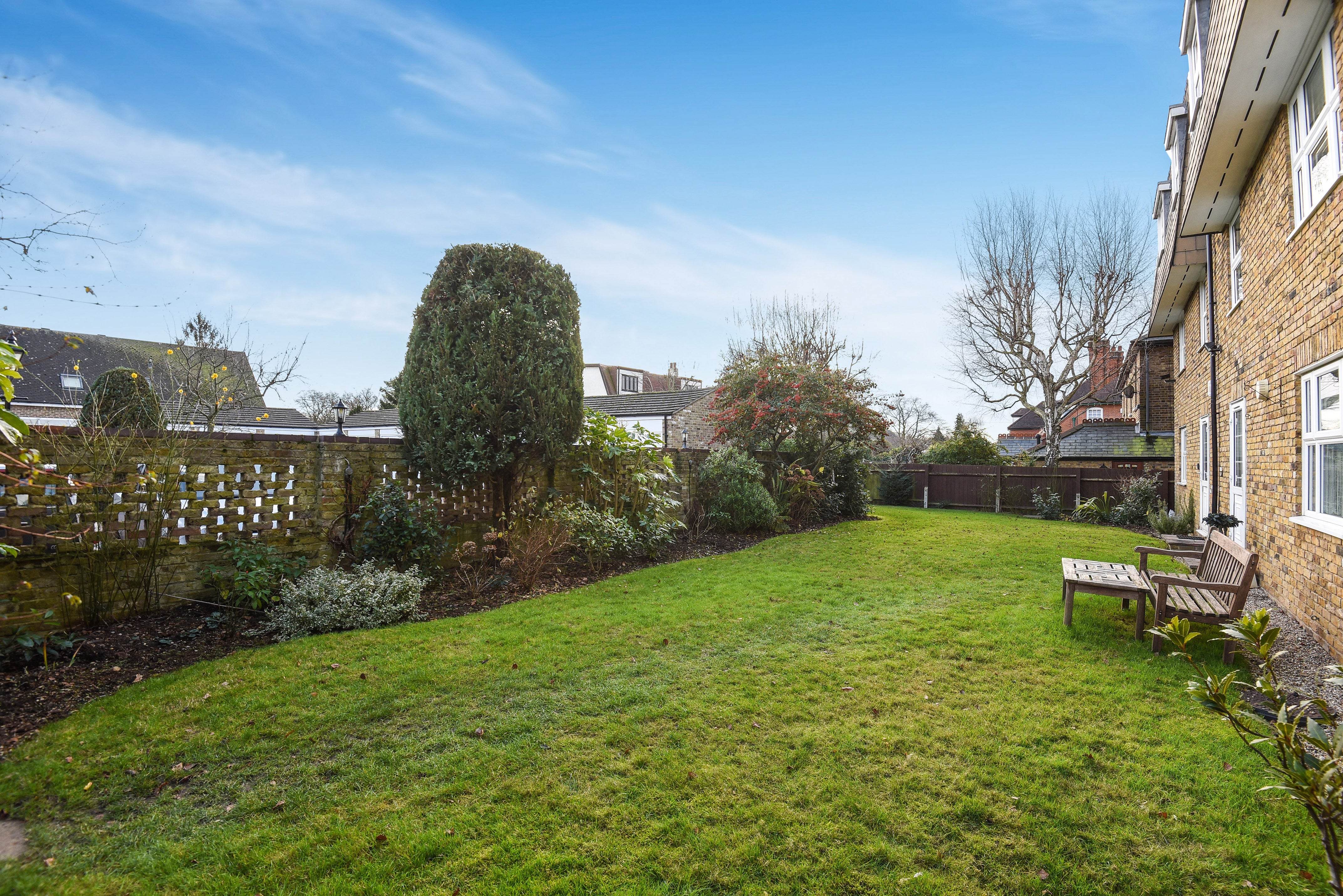 Flat Chandos Close in Epping Forest