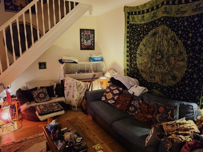Room George And Dragon Lane in Bristol