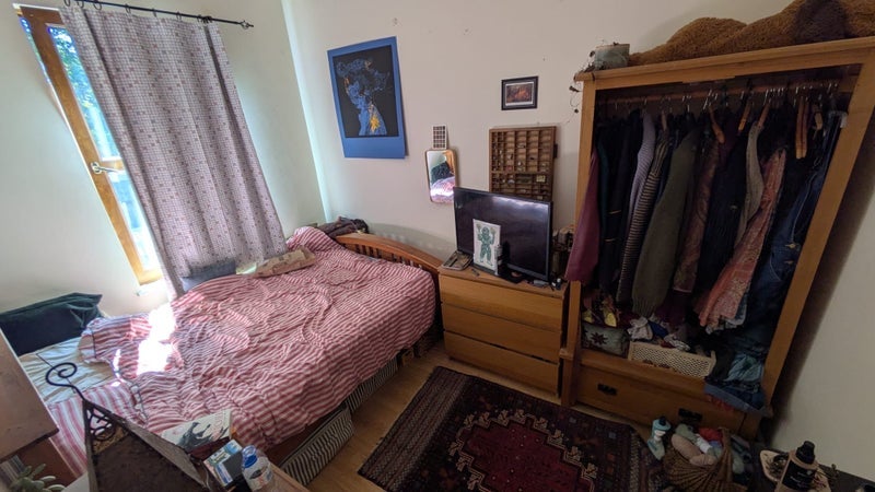 Room George And Dragon Lane in Bristol