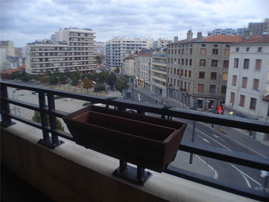 Appartement Place Chavanelle à Saint-Étienne
