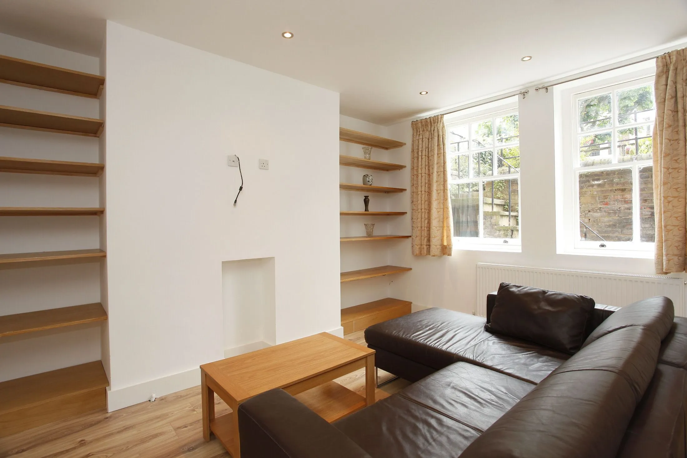 Flat Elgin Avenue in City of Westminster