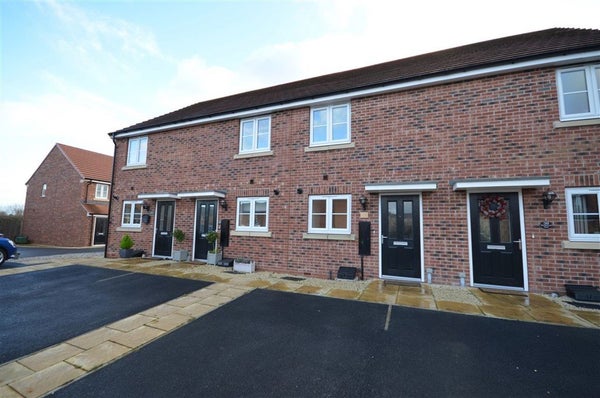 House Southlands Close in South Milford