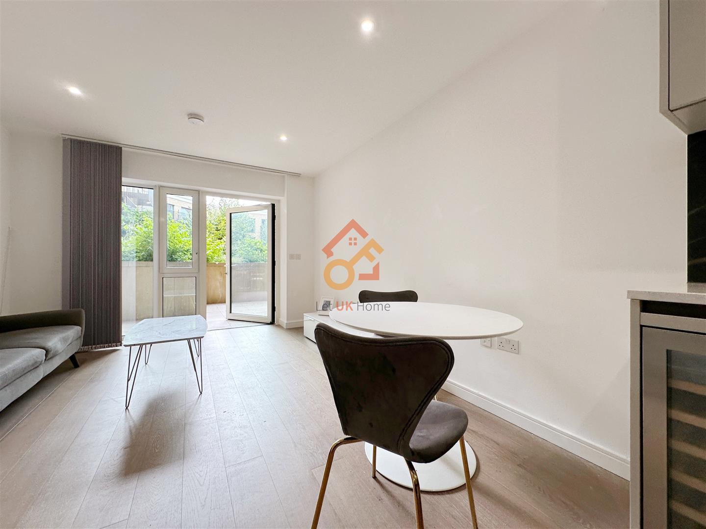 Flat Parrs Close in London