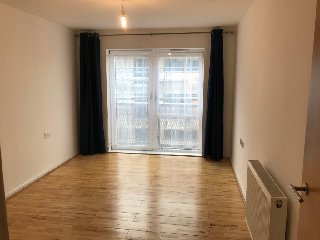 Flat London Road in Greater London