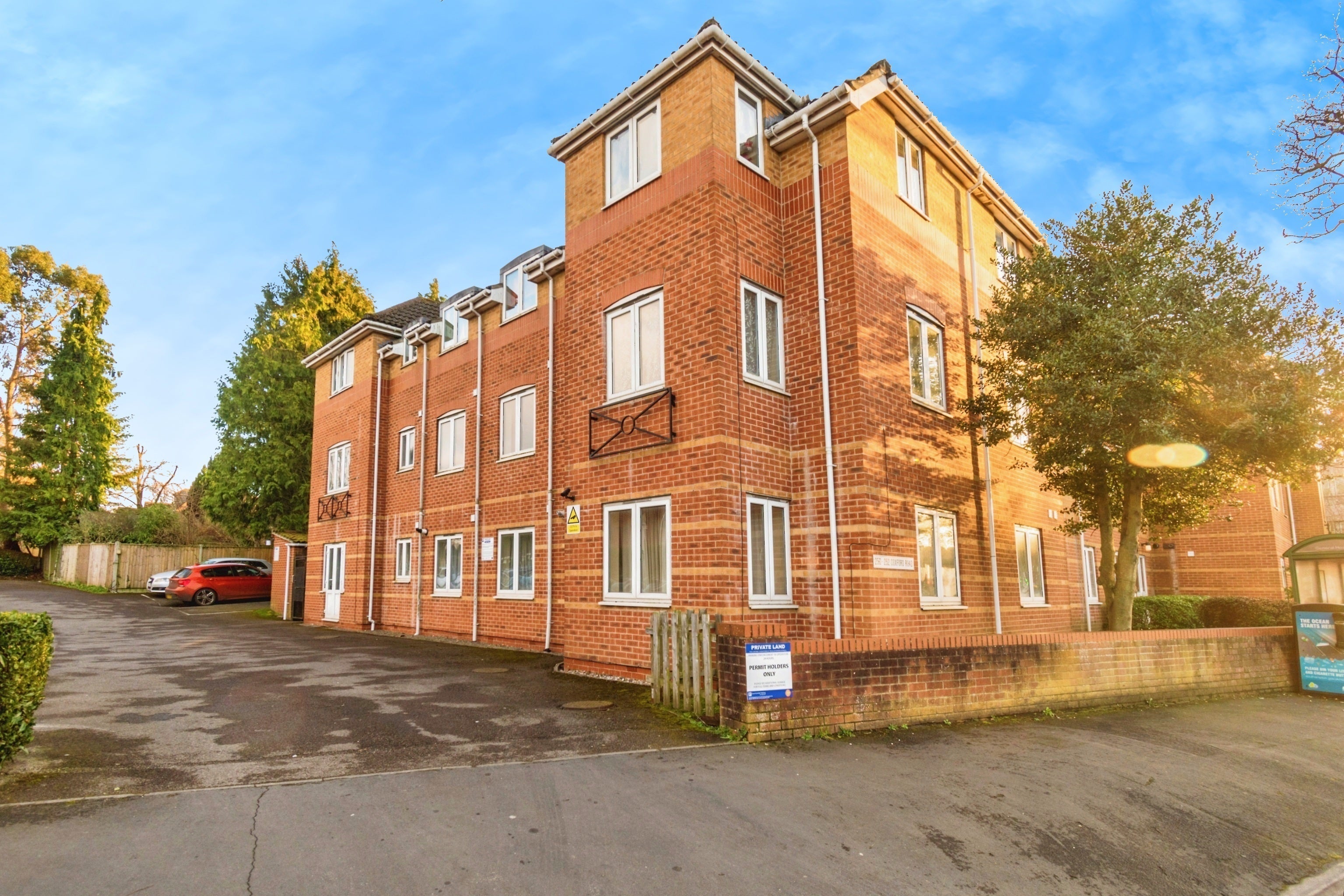 Flat Coxford Road in Southampton