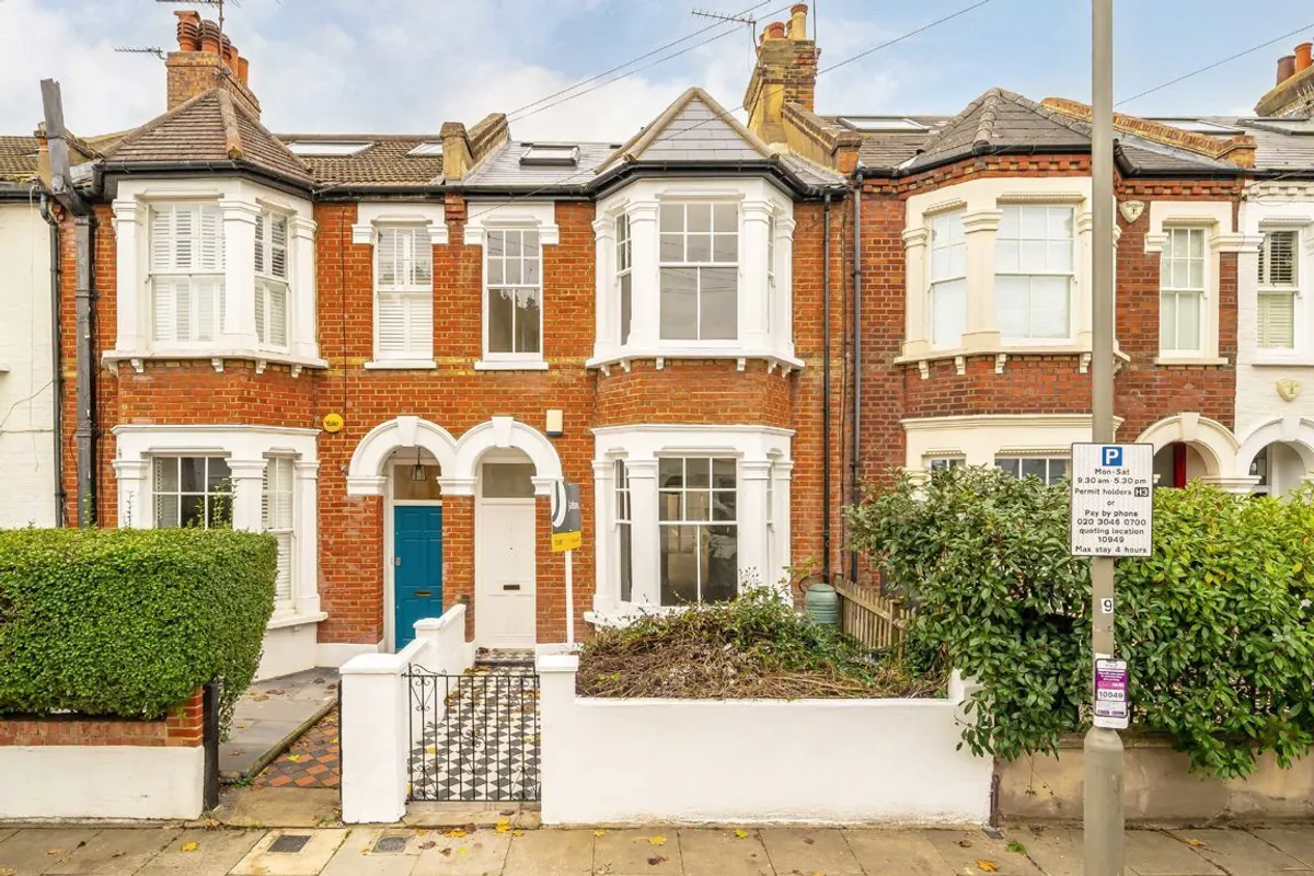 House Ormeley Road in Greater London