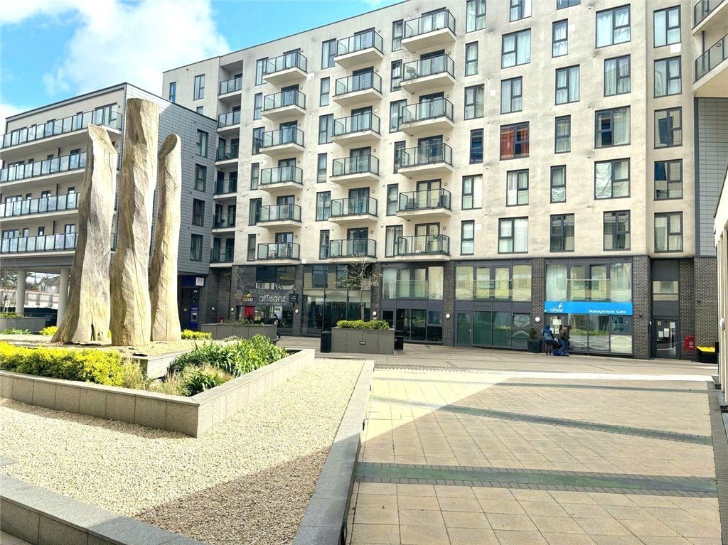 Flat Guildford Road in Woking