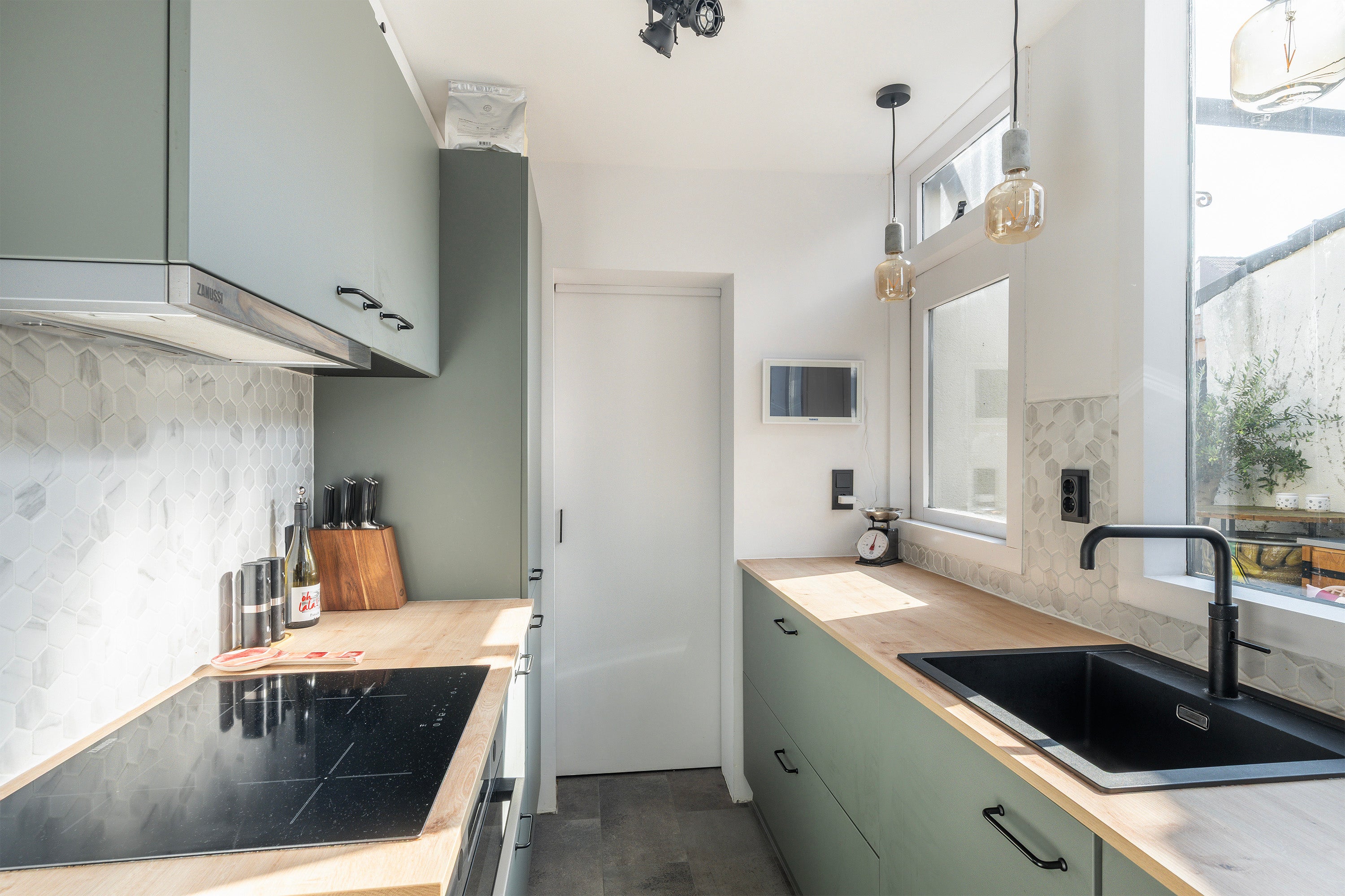 Tussenwoning te koop: Prins Hendrikstraat 17, Vlaardingen
