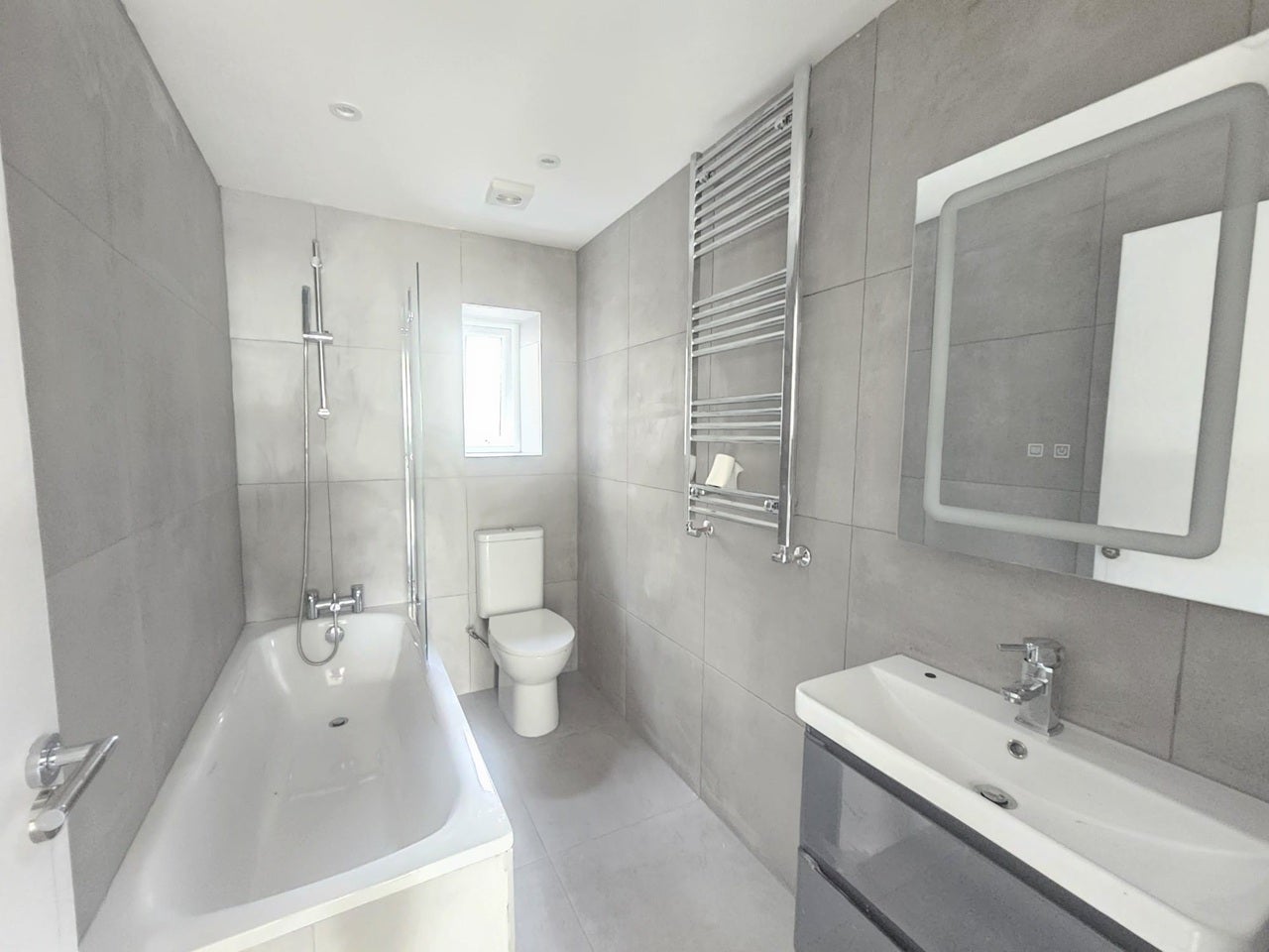 Flat Sydenham Road in Greater London