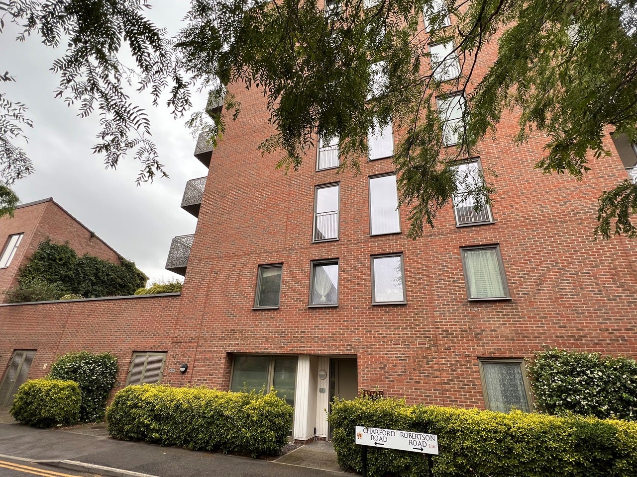 Flat Charford Road in Greater London