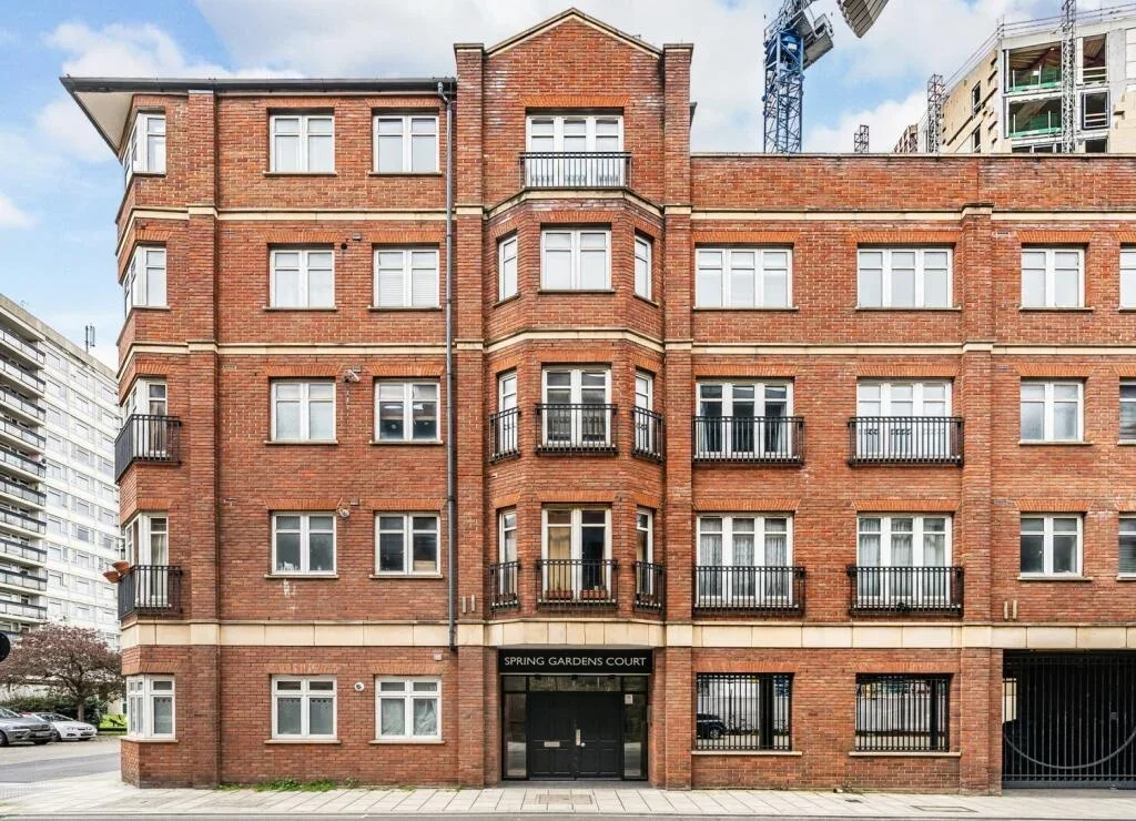 Flat Jonathan Street in Greater London