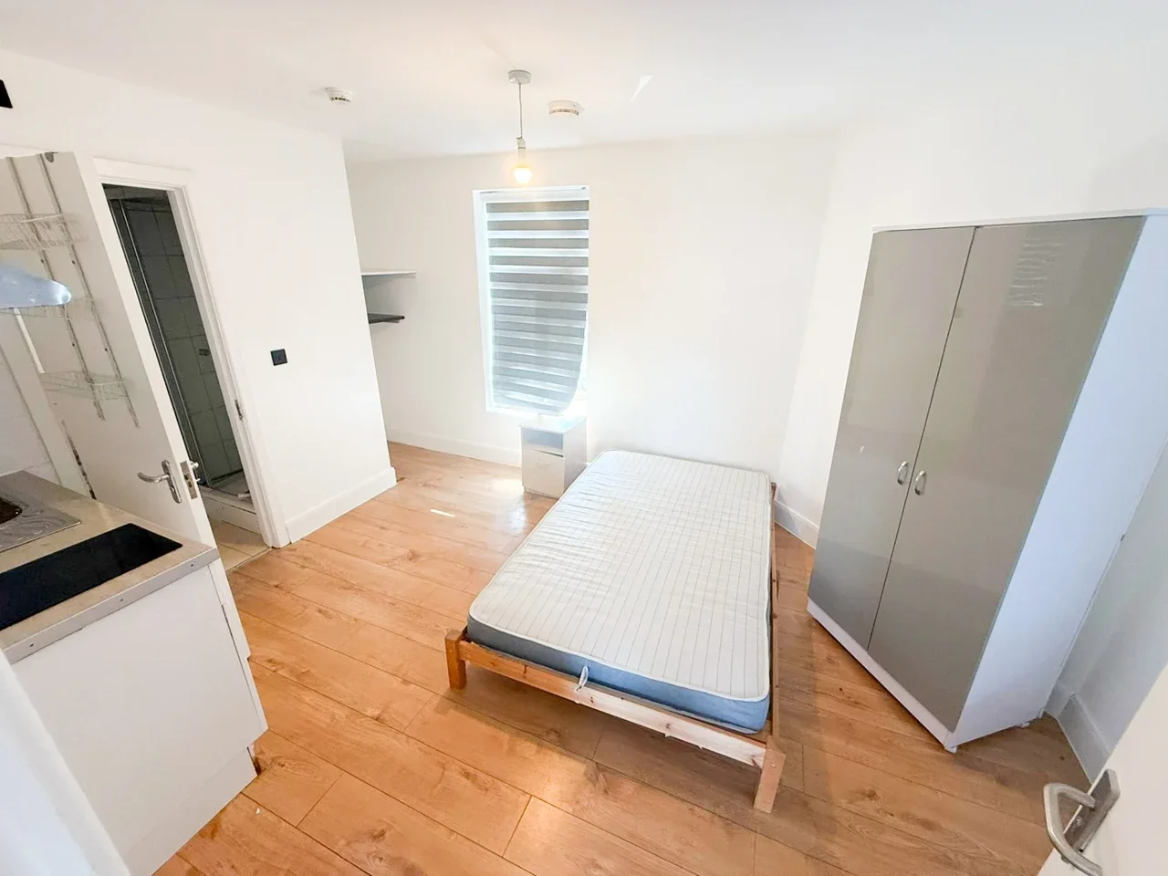 Room Homerton High Street in Greater London
