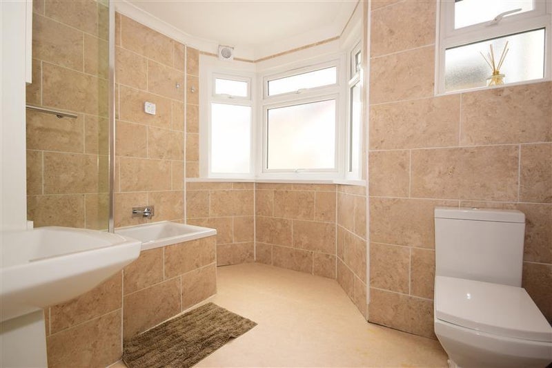 Room Strone Road in Greater London