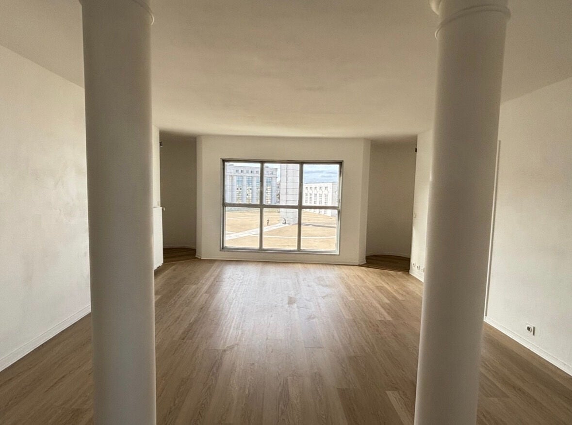 Appartement Place des Colonnes Hubert Renaud à Cergy