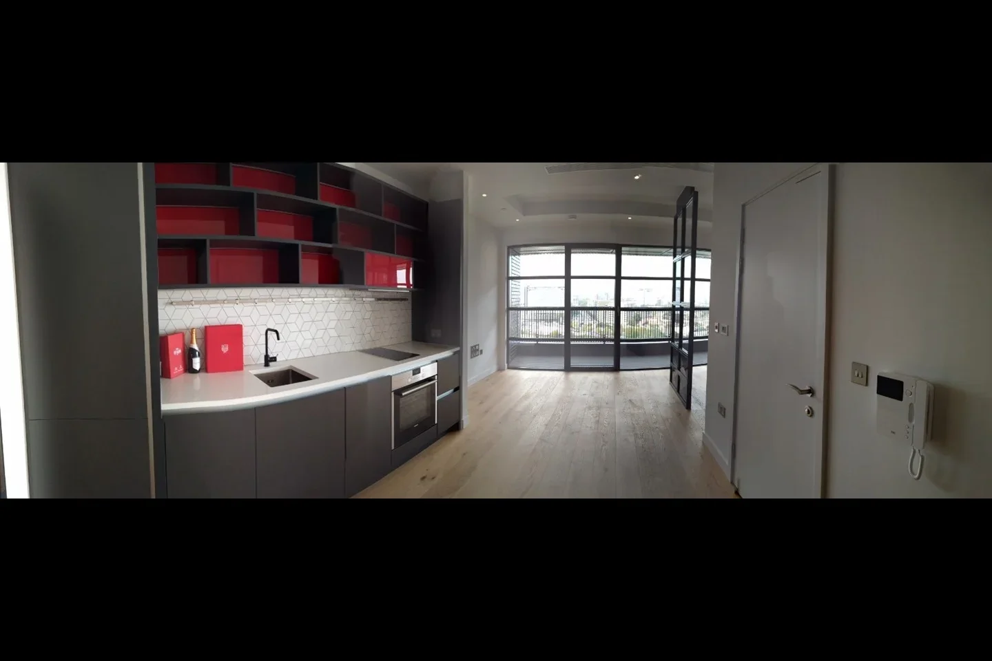 Flat Lyell Street in Greater London
