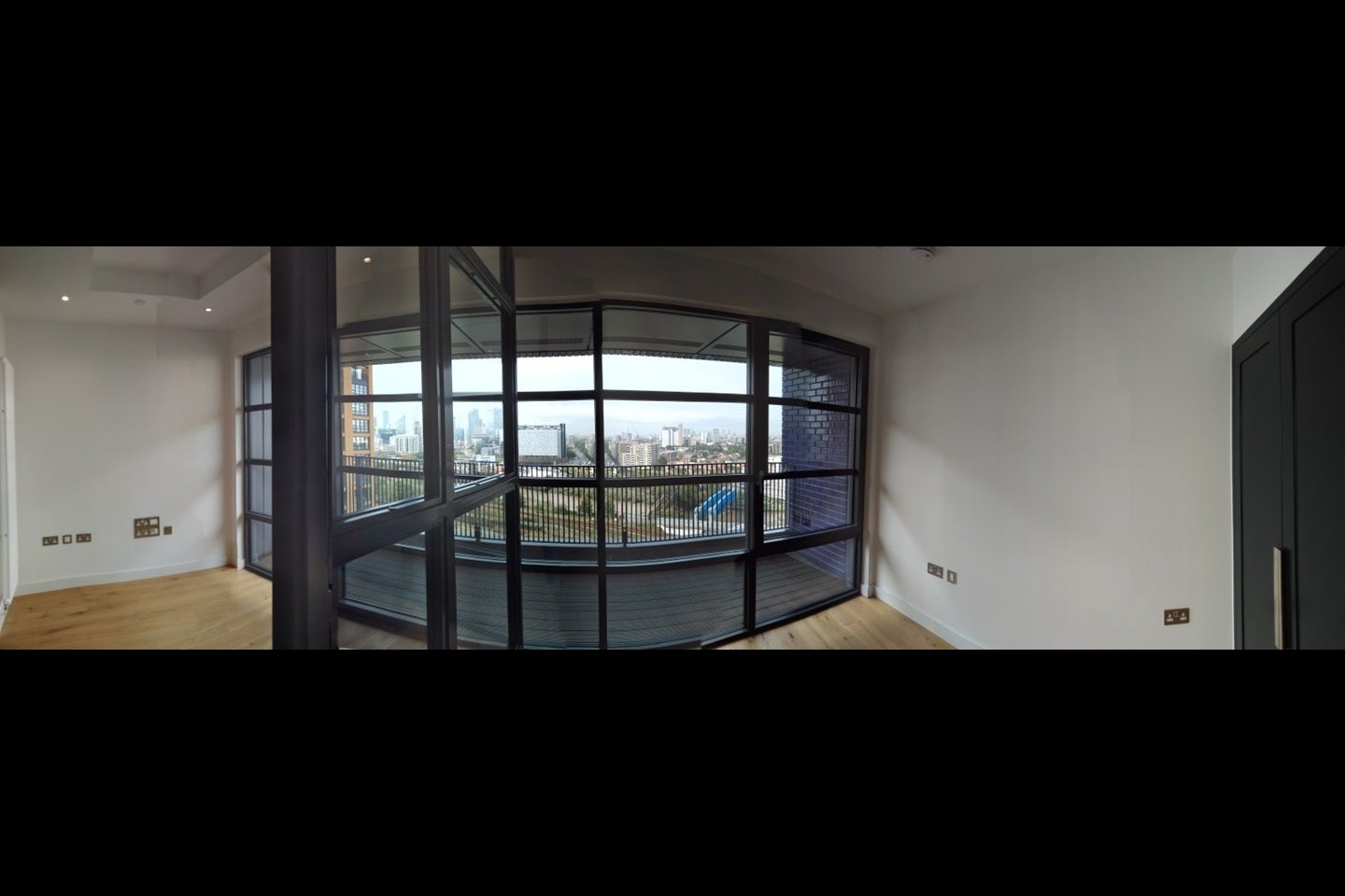 Flat Lyell Street in Greater London