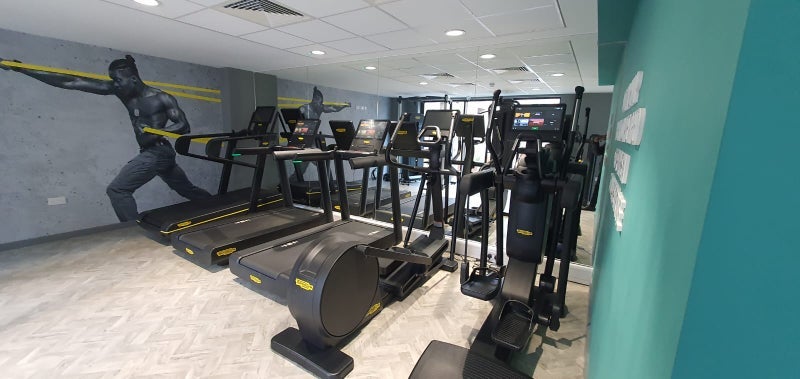 Room Mahindra Way in Greater London