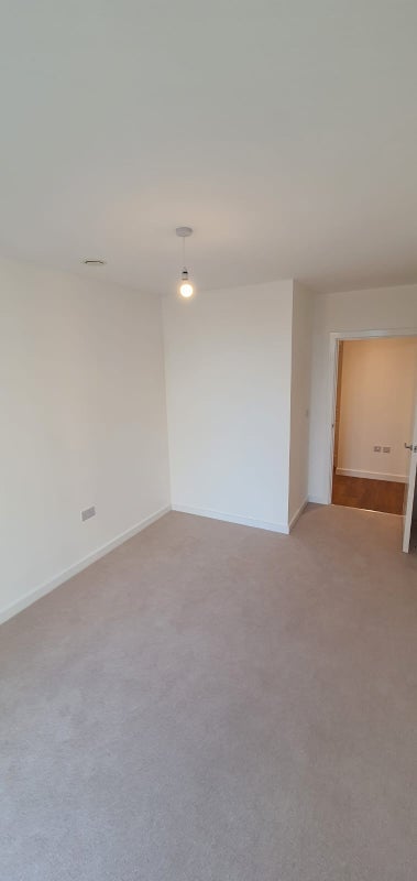 Room Mahindra Way in Greater London