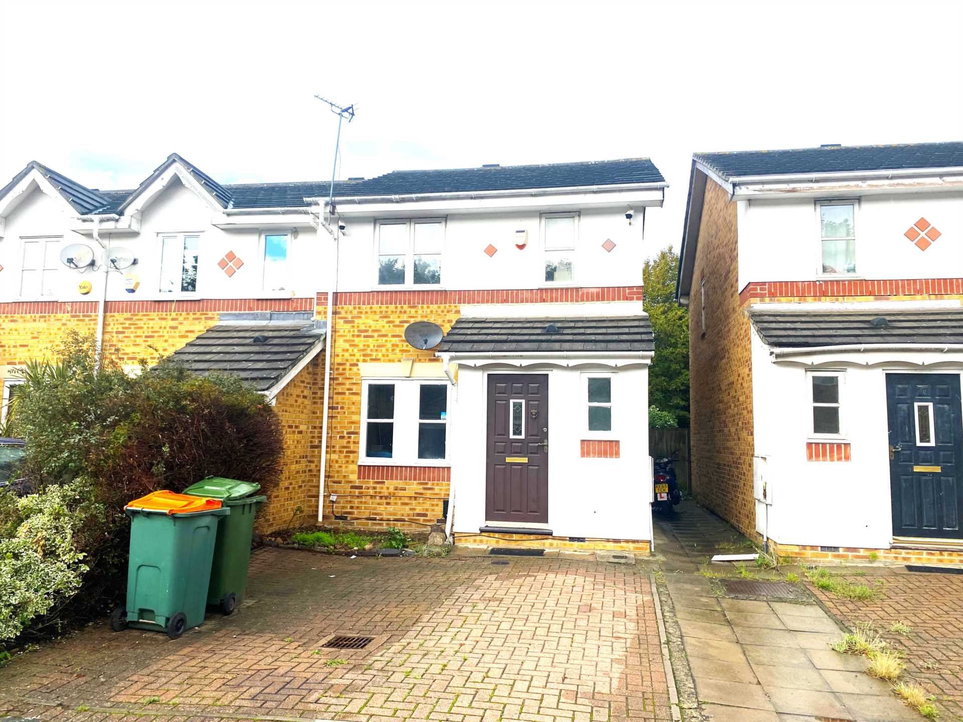 House Richard House Drive in Greater London