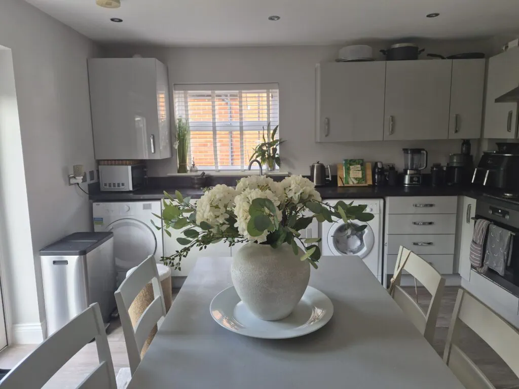 House De Havilland Gardens in Huntingdonshire