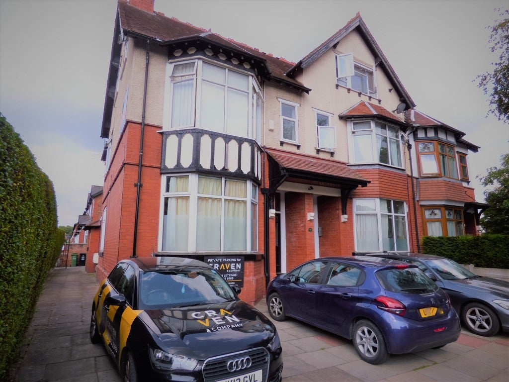Flat Marsland Road in Trafford
