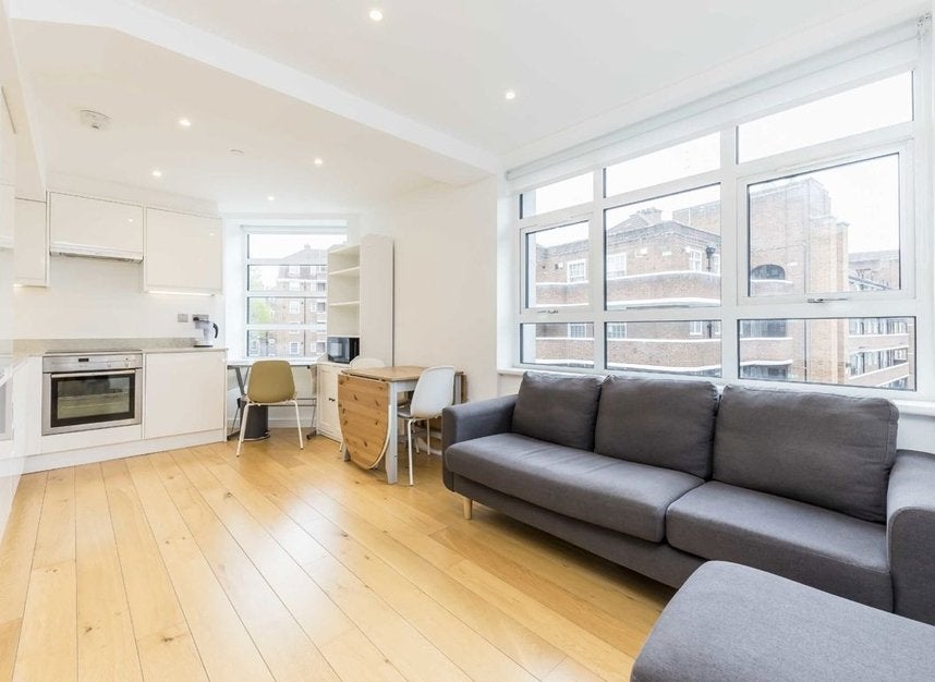Flat Down Place in Greater London