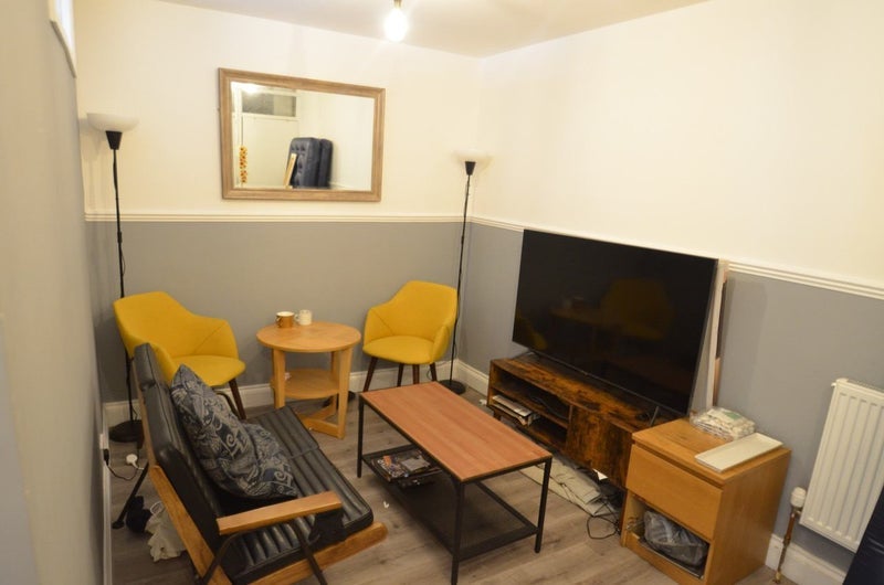 Room Carlton Grove in Greater London