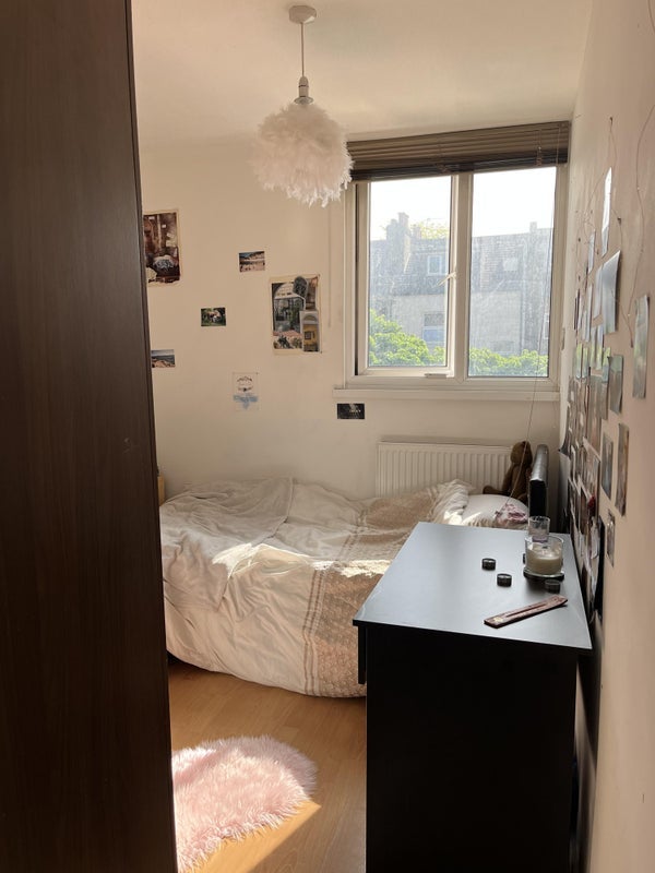 Room Carlton Grove in Greater London