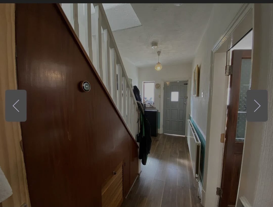 Room Dawlish Drive in Greater London