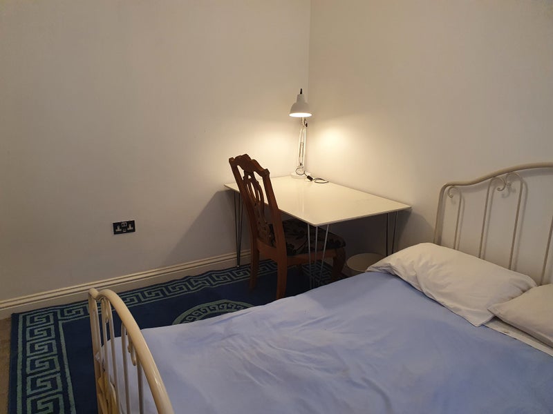 Room Manor Road in Windsor