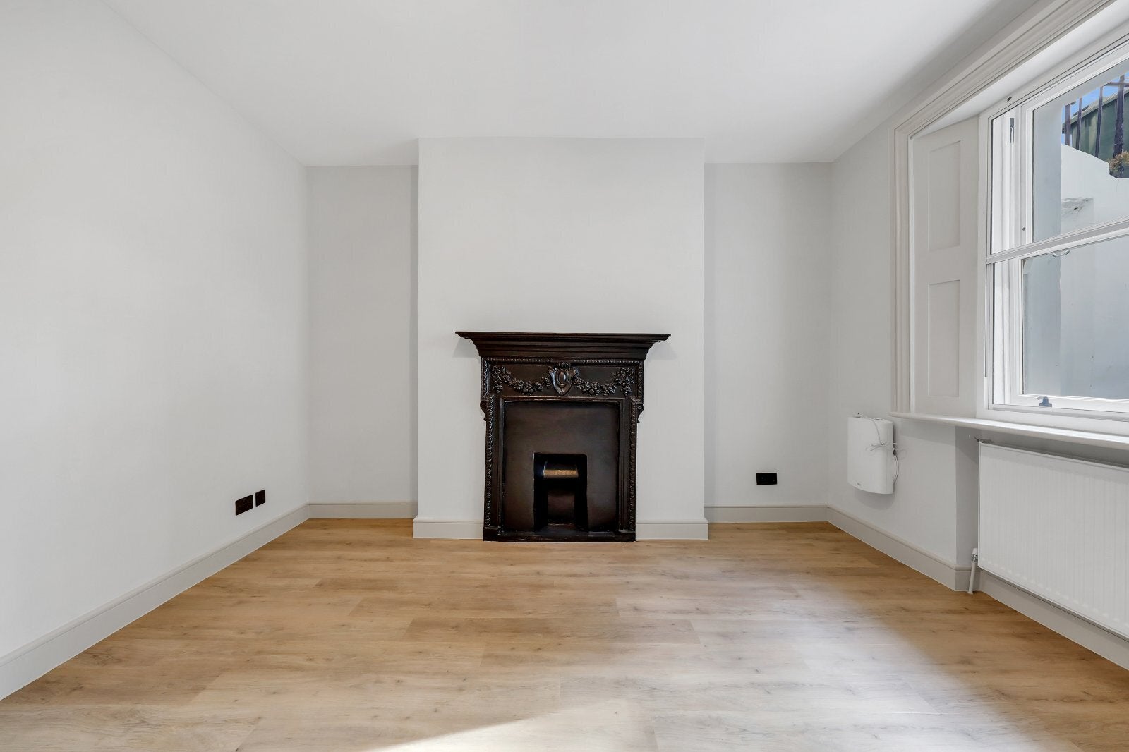 Flat Mornington Terrace in Greater London