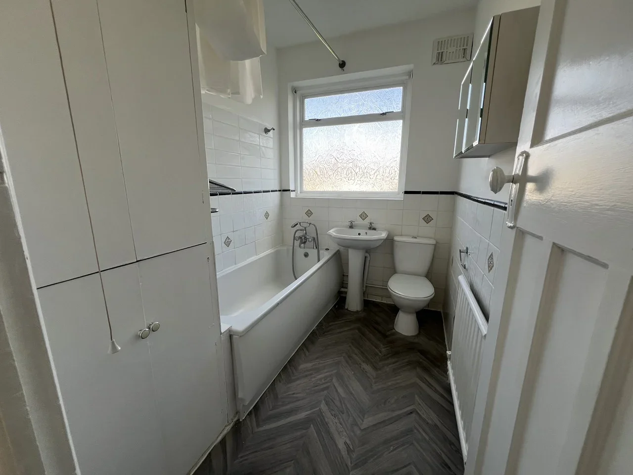 Room Cavendish Avenue in Greater London