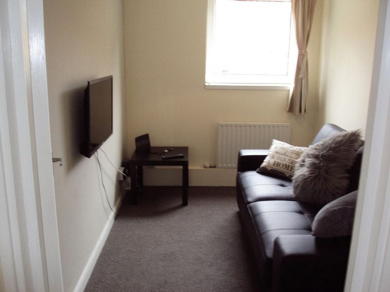 Flat Somers Road in Portsmouth
